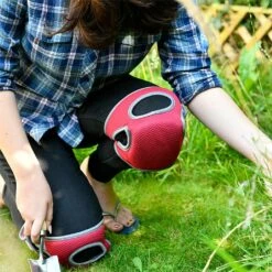 Burgon & Ball Sangria Kneelo® Knee Pads -Outlet Garden Living Store 1171504 3