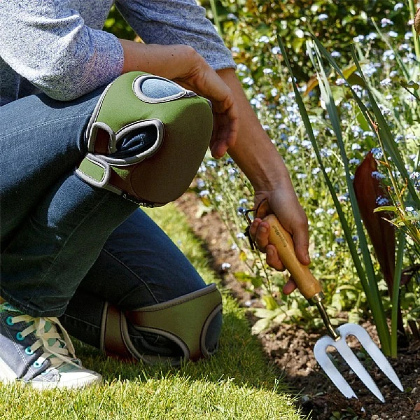 Burgon & Ball Moss Kneelo® Knee Pads 3 Burgon & Ball Moss Kneelo® Knee Pads - Image 3