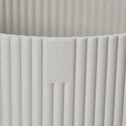 Elho Vibes Fold Round Planter 22cm Silky White 9 Elho Vibes Fold Round Planter 22cm Silky White -Outlet Garden Living Store 1230826 4