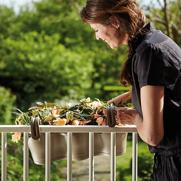 Elho Corsica Easy Hanger Trio 1 Elho Corsica Easy Hanger Trio